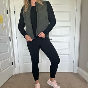 Athleta Puffer Vest